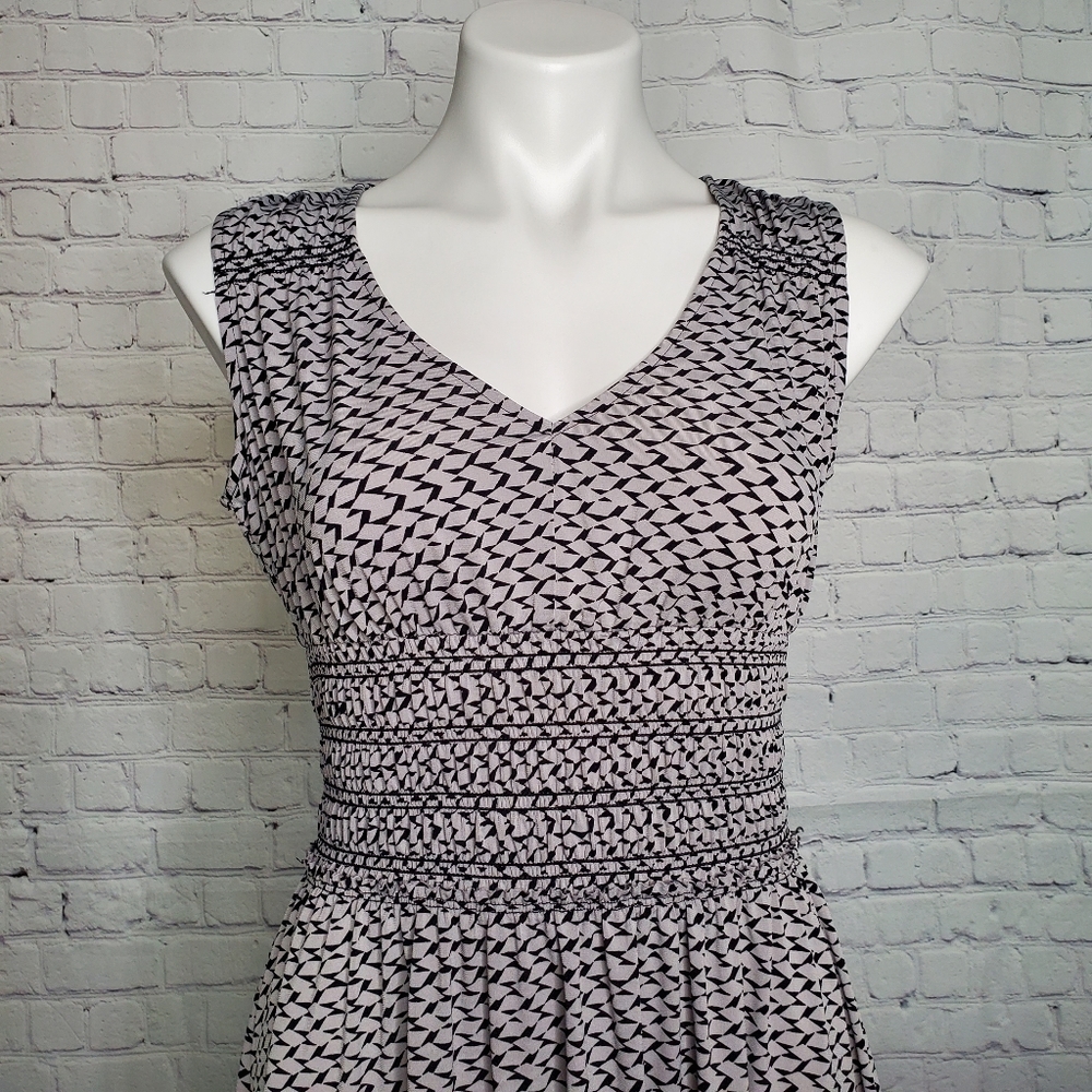 Adrienne Vittadini Gray & Black Geometric Design Sleevless Dress Size S - Picture 4 of 9